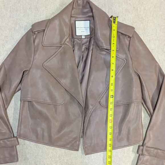 Bagatelle Taupe Faux Leather Women's Blazer Jacket So Soft!  Size Small - Picture 4 of 8